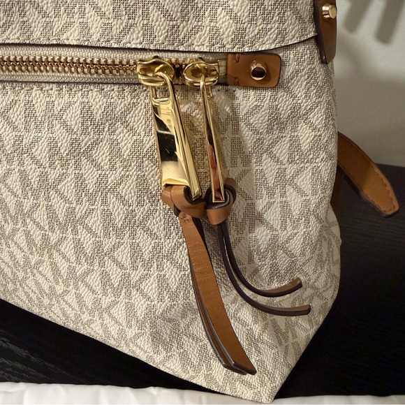 Michael Kors Rhea Signature Logo Slim Backpack in Vanilla/Acorn - Picture 7 of 15